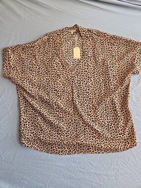 Jodifl Womens Brown Cheetah Print Short sleeve Blouse Size Small Brand New